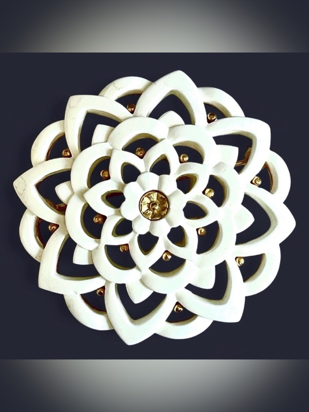 Monet Vintage White Acrylic Flower Brooch Pin Gold Tone Floral Mandala Chic 1980